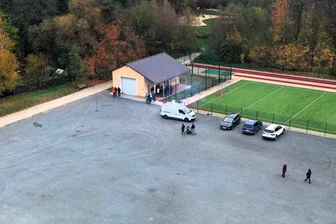 Crimmitschau: Ausflugsort hat jetzt einen schicken Partyplatz - Mit dem sanierten Festplatz und der neuen Vereinsremise wird der Ausflugsort Blankenhain erheblich aufgewertet.