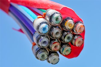 Crimmitschau: Eigenwirtschaftlicher Breitbandausbau steht weiter auf der Kippe - Der eigenwirtschaftliche Breitbandausbau durch das Unternehmen Deutsche Glasfaser kommt erneut ins Stocken.