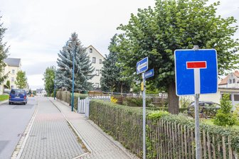 Crimmitschau: Fünf Schilder fehlen nach langem Wochenende an Baustelle an der S 290 - Auch ein „Sackgasse“-Schild ist in Crimmitschau an einer Baustelle gestohlen worden.
