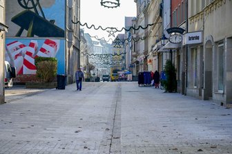 Crimmitschau: Fußgängerzone rund ums Rathaus nun im Topzustand - Nun konnte auch das letzte marode Stück der Silberstraße in Crimmitschau erneuert werden.