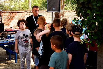 Crimmitschau: Hier toben sich seit 30 Jahren Kinder und Jugendliche aus - Jörg Stietzel kümmert sich im Freizeitzentrum an der Westbergstraße vor allem um Zehn- bis 16-Jährige.