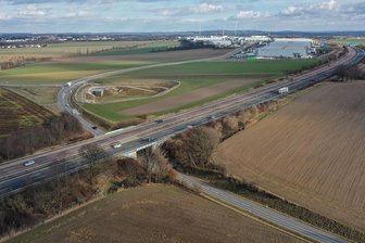 Crimmitschau: Hoffnung auf raschen A-4-Anschluss – Jetzt schaltet sich Berlin ein - In diesem Abschnitt soll die neue A 4-Auffahrt gebaut werden: Am Waldsachsener Weg zwischen den Gewerbegebieten Meerane und Crimmitschau.