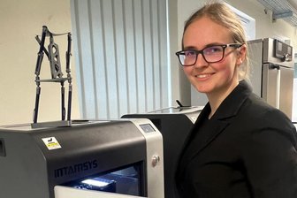 Crimmitschau: Linamar-Mitarbeiterin erhält Auszeichnung für Erfolg bei Ingenieurwettbewerb - Sophia Arabella Groß aus Crimmitschau erhält einen Sonderpreis der Erich-Glowatzky-Stiftung.