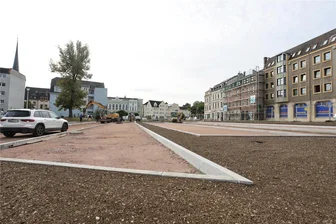 Crimmitschau: Parkplatzbau noch bis Ende Oktober - Der neue Parkplatz nahe dem Crimmitschauer Stadttheater nimmt zusehends Gestalt an. Er soll schon bald genutzt werden können.
