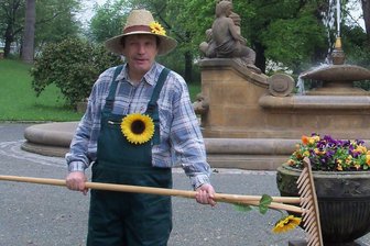 „Crimmitschau pflanzt“ am 26. April - Stadtgärtner Helge Klemm wird die Pflanzaktion unterstützen.