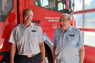 Crimmitschauer Gemeindewehrleiter geht: „Es war ein Abschied mit Ansage“ - Generationswechsel bei der Feuerwehr: Erik Marr übernimmt das Ehrenamt von Werner Spalerski.