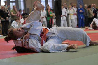 Crimmitschauer Judo-Talent belohnt sich für besonderen Doppeleinsatz - Bernice Fafetino hatte beim Turnier des JC Crimmitschau einen erfolgreichen Doppeleinsatz.