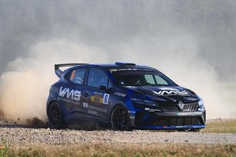 Crottendorfer Rallye-Pilot lässt es zum Abschluss krachen - Mit den Schotterstrecken auf einem großen Teil der Wertungsprüfungen hatte Carsten Mohe kaum Probleme.
