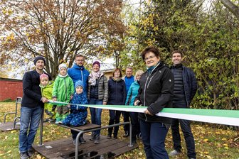 Crottendorfer weihen neue Outdoorsportgeräte ein - Neue Outdoorsporgeräte sind vor Kurzem nahe dem Sportplatz in Crottendorf eingeweiht worden.