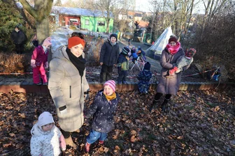 Crowdfunding-Aktion für ein Klettergerüst: Wer hilft den Kindern der Kita „Flohkiste“ in Reichenbach? - An dieser Stelle soll einmal ein neues Kletterspielzeug der Kita „Flohkiste“ in Reichenbach stehen.