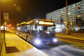CVAG dünnt Fahrplan erneut aus - Wer am Abend auf Bus und Bahn angewiesen ist, wird sich umstellen müssen. Die Busse und Bahnen der Chemnitzer Verkehrs-AG sind ab kommender Woche ab 18.45 Uhr nur noch alle 30 Minuten unterwegs.