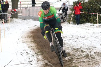 Cyclocross-Spektakel in Chemnitz: Sächsische Fahrer messen sich mit internationaler Konkurrenz - Der amtierende Deutsche Steher-Meister Robin Rautzenberg (hier bei der Cyclocross DM im Januar 2025), ist in Chemnitz mit dabei.
