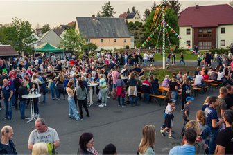 Da brennt die Hex‘: Acht Tipps rund um Feuer, Maibaum und Walpurgisnacht im Raum Freiberg-Flöha - Das Buswendeschleifenfest in Rothenfurth - hier im Jahr 2024 - ist eines der Höhepunkte im Jahr der Rothenfurther. Am Mittwoch, 18 Uhr geht's los.
