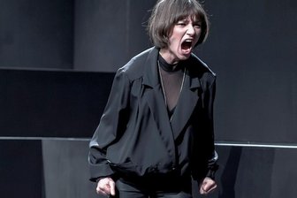 "Da nutzt sich nichts ab" - ein Porträt der Plauener Theater-Schauspielerin Johanna Franke - In "Aus dem Nichts" muss Johanna Franke alles geben. Ihre Katja zeigt alle Facetten zwischen Trauer, Verzweiflung, Resignation, Wut und Empörung.