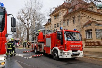Dachstuhlbrand an Parkstraße: Eine Person verletzt -