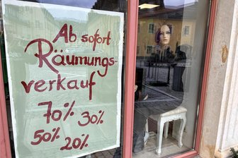 Damenmodegeschäft „Mein Kleiderschrank“ in Zschopau schließt - Keine clevere Werbeaktion, sondern Tatsache: „Mein Kleiderschrank“ gibt es bald nicht mehr – dafür in wenigen Wochen das „Mode-Eck am Markt“.