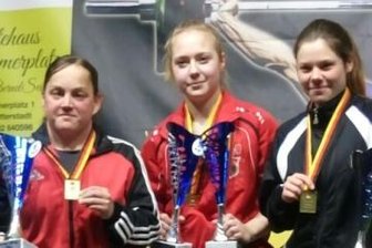 Damentrio holt Podestplätze - Sandra Martin und Pauline Walzak gewannen Gold, Nancy Hinkelmann Bronze (von links).