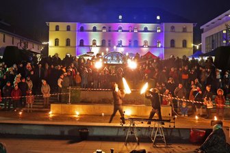 Damit lockt Lichtensteins Weihnachtsmarkt am Kulturpalais - 2024 hat die Premiere des Weihnachtsmarktes am Kulturpalais viel Anklang gefunden, am dritten Advents-Wochenende gibt es eine Wiederholung.