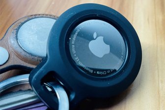 Dank GPS: In Meerane gestohlene E-Bikes nach Diebstahl aufgefunden - Beispielsweise über einen solchen Air-Tag von Apple lässt sich ein Objekt orten.