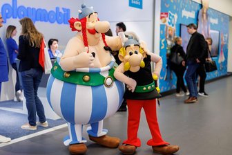 Darf eine Waffe "Obelix" heißen? EU-Gericht urteilt - Der große Gallier Obelix ist neben seinem besten Freund Asterix eine der Hauptfiguren des Kult-Comics, den René Goscinny und Albert Uderzo 1959 gemeinsam geschaffen hatten. (Archivbild)