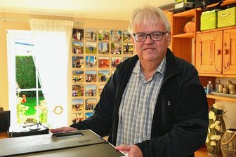 Darmkrebs bei Hainichens OB Dieter Greysinger: Genesung mit 10.000 Schritten - Dieter Greysinger nach seiner Darmkrebs-Operation im heimischen Wohnzimmer in Hainichen. 