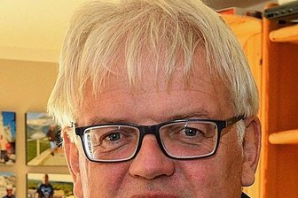 Darmkrebs: Genesung mit 10.000 Schritten - DieterGreysinger - Oberbürgermeister von Hainichen