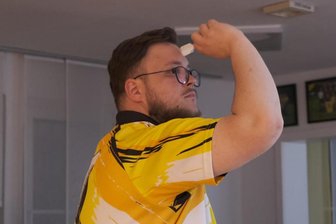 Darts: Hornissen aus Glauchau-Niederlungwitz stechen Konkurrenz in der Hinrunde aus - Silvio Fischer gehört bei den Hornets Niederlungwitz zu den Leistungsträgern.
