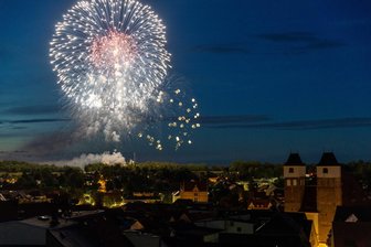 Das Abschlussfeuerwerk vom Bergstadtfest – kommt es oder kommt es nicht? - Letztes Jahr war das Feuerwerk atemberaubend (Foto). Hoffentlich klappt es wieder.