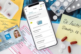 Das ändert sich 2025 bei Pflege und Arztbesuchen - In der digitalen Patientenakte werden Dokumente wie in einem Ordner gesammelt – und Versicherte haben sie auf dem Handy dabei.