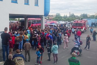 Das bayerische Starensemble in Chemnitz - Ankunft im Stadion.