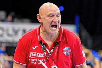 Das besondere Trainer-Duell im Ostderby - Herbert Müller in seinem Element. Er ist mit dem Thüringer HC aktuell erster Verfolger von Spitzenreiter Bietigheim.