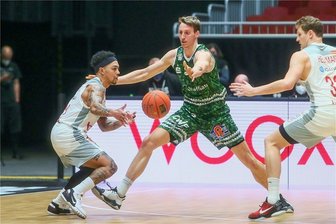 Das etwas andere Weihnachtsfest für Niners-Spieler Susinskas - Seit Samstag ist er neuer Rekordschütze der Niners in der BBL: Mindaugas Sušinskas. Der Litauer machte 32 Punkte.