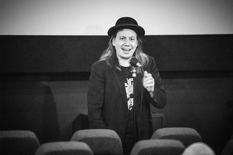 Das gab es in Freiberg noch nie: Studententage eröffnen mit besonderem Stummfilm-Abend - Künstler Ralph Turnheim wird die Stummfilme kommentieren.
