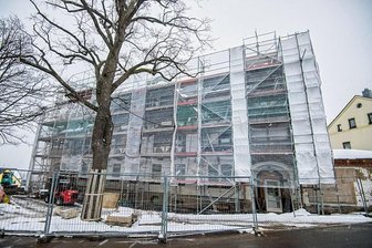 Das Geld ist alle: Umbau des Begegnungszentrums Hoheneck auf der Kippe - Das Fachwerkhaus am Schloss Hoheneck in Stollberg wird saniert. Ende des Jahres soll diese Maßnahme eigentlich abgeschlossen sein. Ob das klappt, steht aber in den Sternen.
