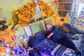 Das große Schmücken - Im Schlafzimmer bleiben nachts die Lichter aus.