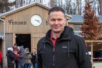„Das habe ich noch nie erlebt“: Plauens Bäder-Chef Ronny Adler blickt auf turbulente Saison mit Hochs und Tiefs zurück - Unzufrieden mit der Saison ist Plauens Bäder-Chef Ronny Adler - hier im Freibad Haselbrunn: So lange nass sei‘s noch nie gewesen.