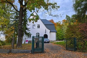 Das Hoffen auf eine neue Augenarzt-Praxis in Plauen: Wie es um die Pläne fürs Waldhaus Reusa steht - Das Reusaer Waldhaus war früher ein beliebtes Ausflugslokal mit traumhaftem Blick auf die Stadt.