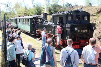 Das ist am Wochenende im Raum Aue und Schwarzenberg los: Pfingstfahren, Kirmes, Musik - Die Museumsbahn Schönheide ist am langen Pfingstwochenende unterwegs.