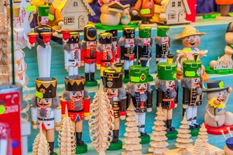 Das ist am Wochenende im Raum Aue und Schwarzenberg los: Weihnachtsflohmarkt, Lichterfest, Konzert - Zu einem Weihnachtsflohmarkt wird am Wochenende in Schneeberg eingeladen.