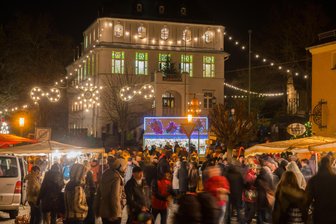 Das ist am Wochenende im Raum Stollberg los: Weihnachtsmarkt und Besuch von Skisportlegende - Der traditionelle Weihnachtsmarkt findet am Wochenende in Lugau statt.