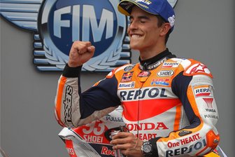 Das ist der Zeitplan des Moto-GP-Wochenendes am Sachsenring - Marc Marquez bei seinem Sieg am Sachsenring 2021.