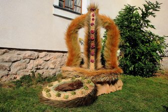Das ist die Königsdisziplin: Wer baut die schönste vogtländische Erntekrone? - Erntekronen und Erntekränze zeigen die Landfrauen bei ihrem Wettbewerb.