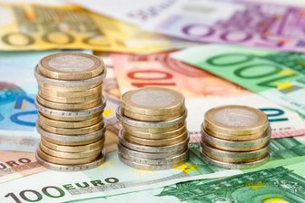 „Das ist ein Meilenstein“: Stadt im Erzgebirge bekommt 10-Millionen-Euro-Paket vom Freistaat - Johanngeorgenstadt kann sich über viel Geld des Freistaats Sachsen freuen: Es gibt rund zehn Millionen Euro.