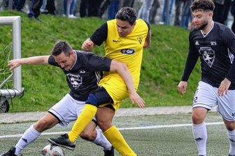 "Das ist eine geile Geschichte" - Wie der Syrauer Axel Sennewald (links) steht der SCS knapp vor Diego Fernando da Silva mit seinem VfB Schöneck. Am Wochenende entscheidet sich das Meisterschaftsrennen zwischen beiden Teams. 