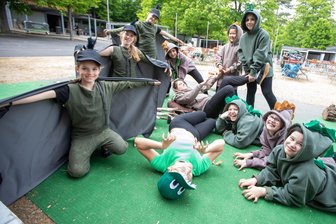 Das ist los am Kindertag im Vogtland: Dino-Party, Paletten-Labyrinth, Fahrradtraining und vieles andere mehr - Die Kinder der Tanzwerkstatt Plauen freuen sich schon auf die Dino-Party, für die sie kräftig geprobt haben.