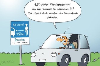 Das Jahr Zwo neuer Zeit - Im Juni reizen Plakate zu Verschwörungstheorien.