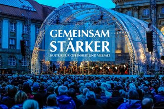 Das Kaninchen und die Schlange: Was passiert mit Sachsens Kultur nach der Wahl? - Konzert für Toleranz der Schumann-Philharmonie Chemnitz: Kann Kultur noch die Vielfalt fördern? Oder hören die Zuschauer nur, was sie hören wollen?