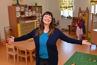 Das Kinderlachen hallt nach: Christina Rödl sagt Adieu in Oelsnitz - Das war ihre Welt: Christina Rödl in "ihrem Sperkennest". Das Bild entstand nach dem Bezug neuer Räume vor nunmehr vier Jahren.