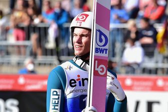 Das kleine Wunder Tande - Daniel Andre Tande erhielt in Klingenthal beim Sommer-Grand-Prix-Finale viel Beifall von den Rängen.