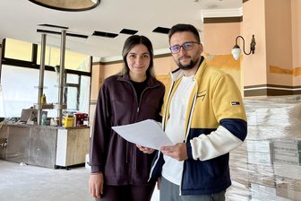 „Das Leben beginnt früh“: Aus dem Galeriecafé am Zwickauer Hauptmarkt wird die Pali-Bruncherie - Theodora Lazaridou und Aleksander Pali werden das Galeriecafé als Pali-Bruncherie wiedereröffnen.